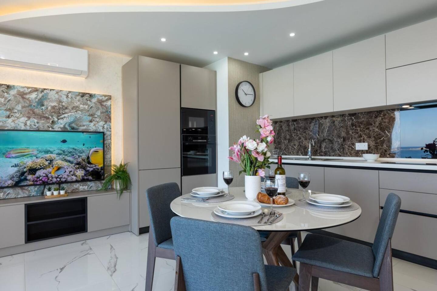 Ivory Suite Seafront With Views!- Fl 15 By Homely San Pawl il-Baħar Extérieur photo