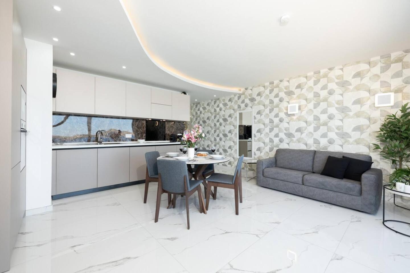 Ivory Suite Seafront With Views!- Fl 15 By Homely San Pawl il-Baħar Extérieur photo