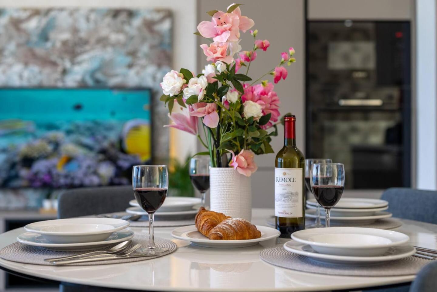 Ivory Suite Seafront With Views!- Fl 15 By Homely San Pawl il-Baħar Extérieur photo